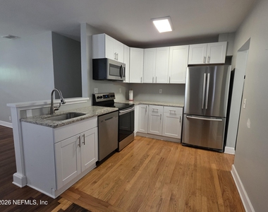 3353 Dellwood Avenue - Photo Thumbnail 3