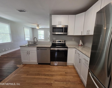 3353 Dellwood Avenue - Photo Thumbnail 15