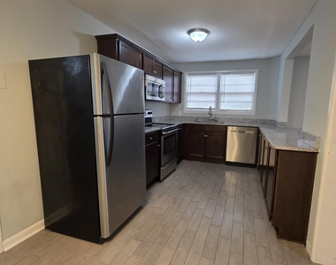 1265 Donald Street - Photo Thumbnail 4