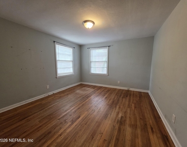1265 Donald Street - Photo Thumbnail 5