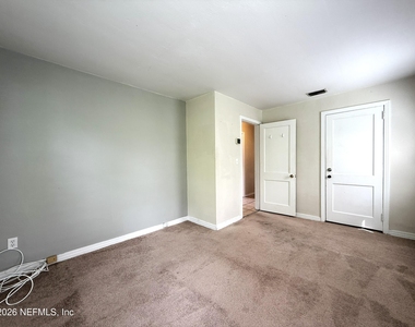 1338 Wolfe Street - Photo Thumbnail 6