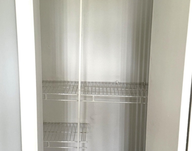 5410 Manfields Place - Photo Thumbnail 13