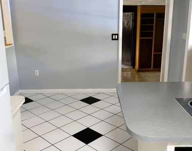 5410 Manfields Place - Photo Thumbnail 4