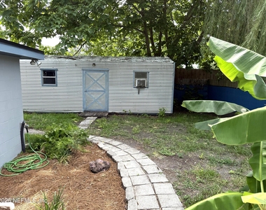 5410 Manfields Place - Photo Thumbnail 16