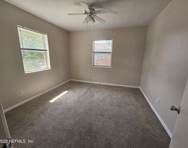 3005 Walton Street - Photo Thumbnail 11