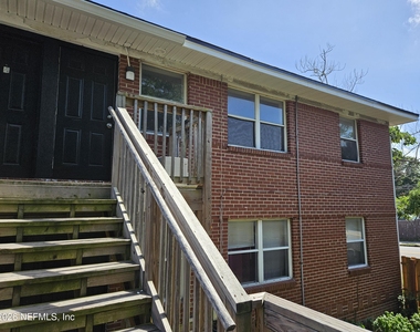3005 Walton Street - Photo Thumbnail 13