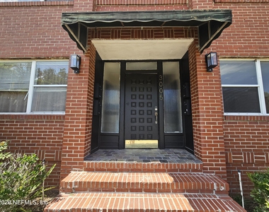 3005 Walton Street - Photo Thumbnail 2