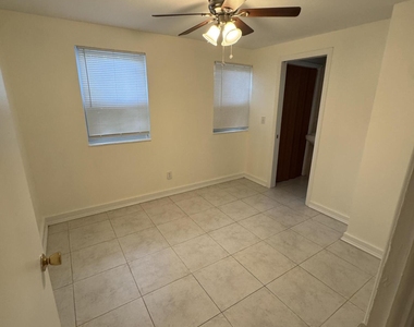 1604 Cherry Street - Photo Thumbnail 4
