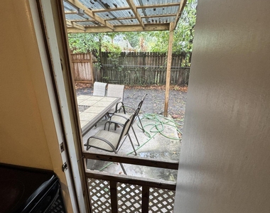 1604 Cherry Street - Photo Thumbnail 8