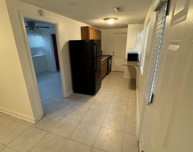 1604 Cherry Street - Photo Thumbnail 2