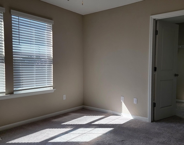 12870 Josslyn Lane - Photo Thumbnail 17