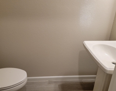 12870 Josslyn Lane - Photo Thumbnail 6