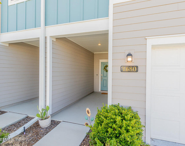 1680 Garden Grove Court - Photo Thumbnail 5