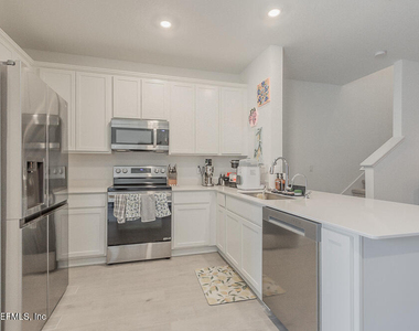 1680 Garden Grove Court - Photo Thumbnail 2
