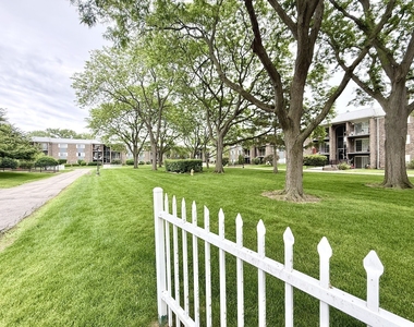 1525 N Windsor Drive - Photo Thumbnail 12