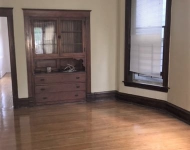 1116 W Wellington Avenue - Photo Thumbnail 3