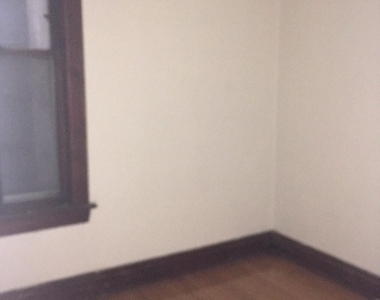 1116 W Wellington Avenue - Photo Thumbnail 7