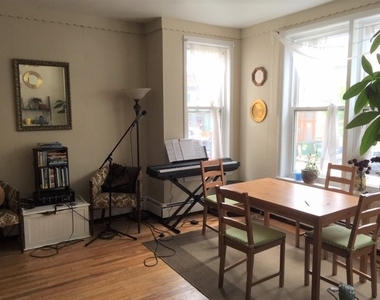 3423 N Paulina Street - Photo Thumbnail 2