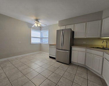 837 Lathrop Avenue - Photo Thumbnail 3