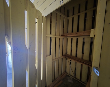 7201 W Wellington Avenue - Photo Thumbnail 6