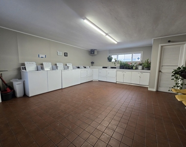 7201 W Wellington Avenue - Photo Thumbnail 5