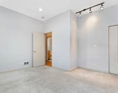 2151 W Race Avenue - Photo Thumbnail 11