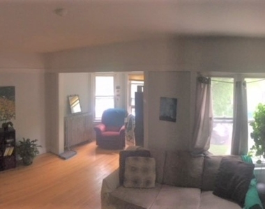 640 W Roscoe Street - Photo Thumbnail 3