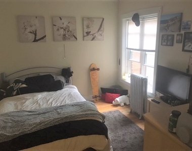 640 W Roscoe Street - Photo Thumbnail 5