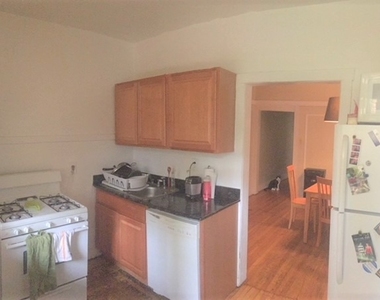 640 W Roscoe Street - Photo Thumbnail 10