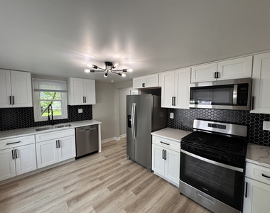 19 Stryker Avenue - Photo Thumbnail 11