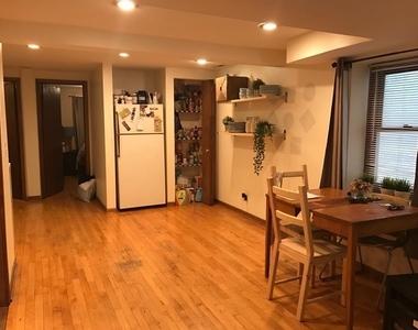 1224 W Melrose Street - Photo Thumbnail 3