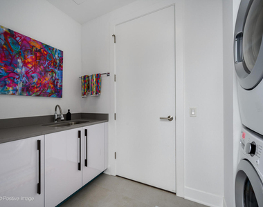 403 N Wabash Avenue - Photo Thumbnail 25