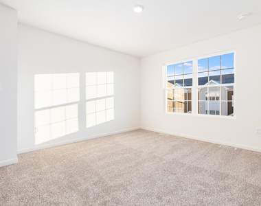1059 Briar Glen Court - Photo Thumbnail 3