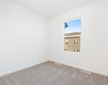 1059 Briar Glen Court - Photo Thumbnail 7