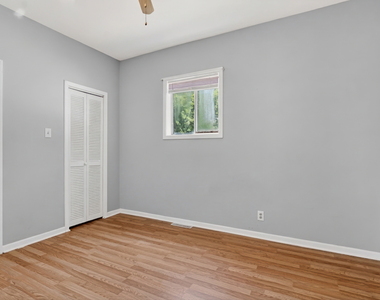 241 S Highland Drive - Photo Thumbnail 9