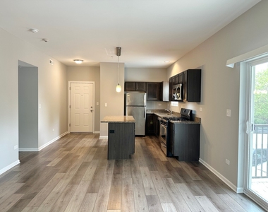 809 E Main Street - Photo Thumbnail 5