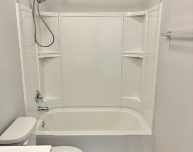 809 E Main Street - Photo Thumbnail 12