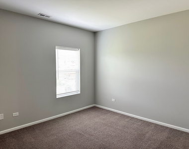 809 E Main Street - Photo Thumbnail 6