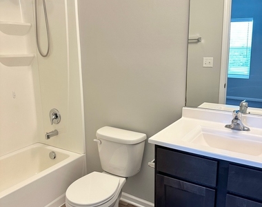 809 E Main Street - Photo Thumbnail 8