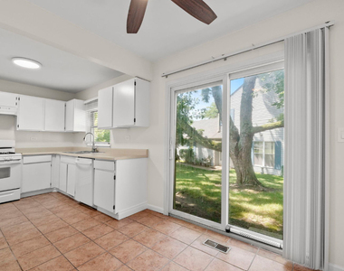 2651 Country Oaks Court - Photo Thumbnail 4