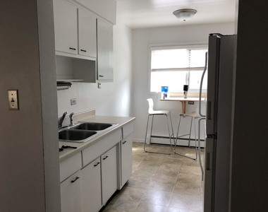 1116 Greenleaf Avenue - Photo Thumbnail 8