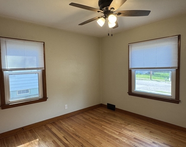 1508 W 36th Street - Photo Thumbnail 5