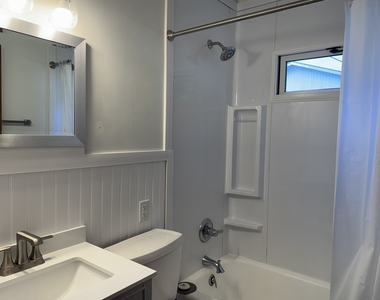 1508 W 36th Street - Photo Thumbnail 7