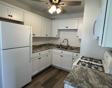 1508 W 36th Street - Photo Thumbnail 3