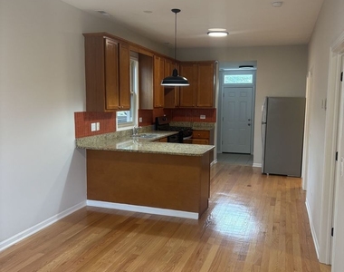 6834 S Dorchester Avenue - Photo Thumbnail 12