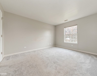 302 Newport Lane - Photo Thumbnail 5