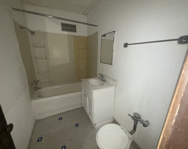 3258 Maple Avenue - Photo Thumbnail 12