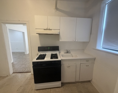 3258 Maple Avenue - Photo Thumbnail 9