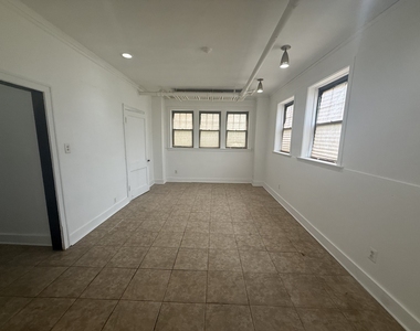 3258 Maple Avenue - Photo Thumbnail 2