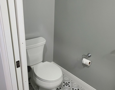 701 Cross Street - Photo Thumbnail 12